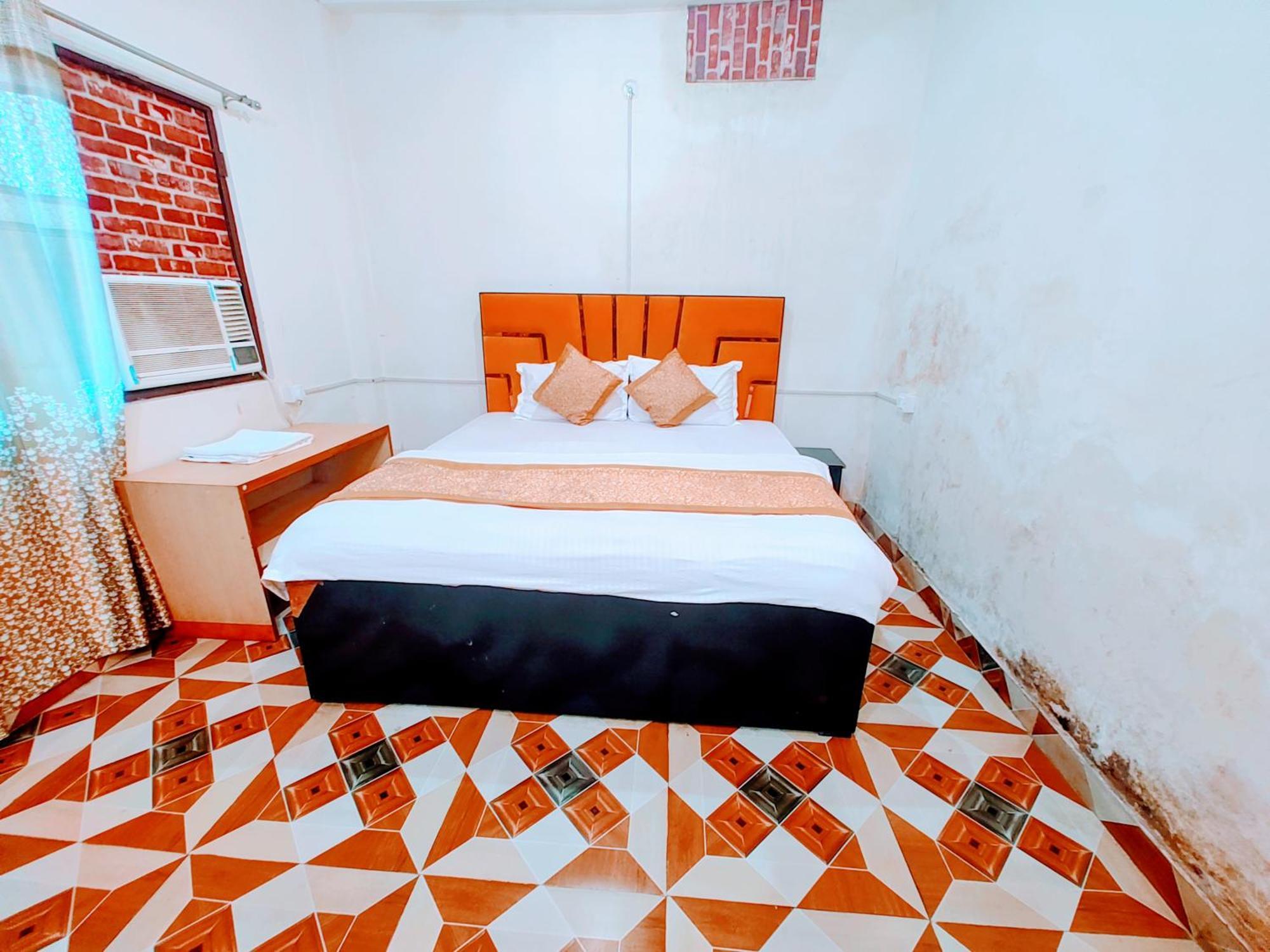 De Costa Palace - Pick And Drop Available Varanasi Exterior photo