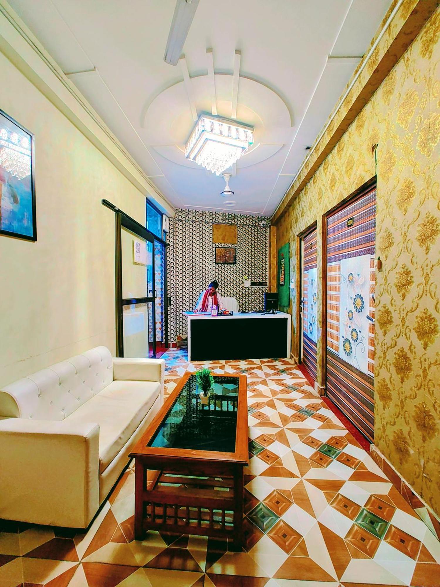 De Costa Palace - Pick And Drop Available Varanasi Exterior photo